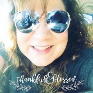 Meet your Posher, Lorrie